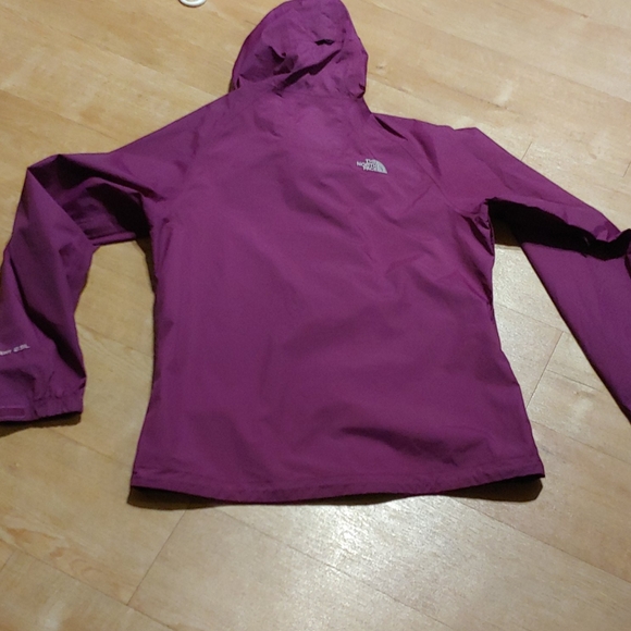 The North Face Hyvent 2.5l Jacket - Picture 10 of 12